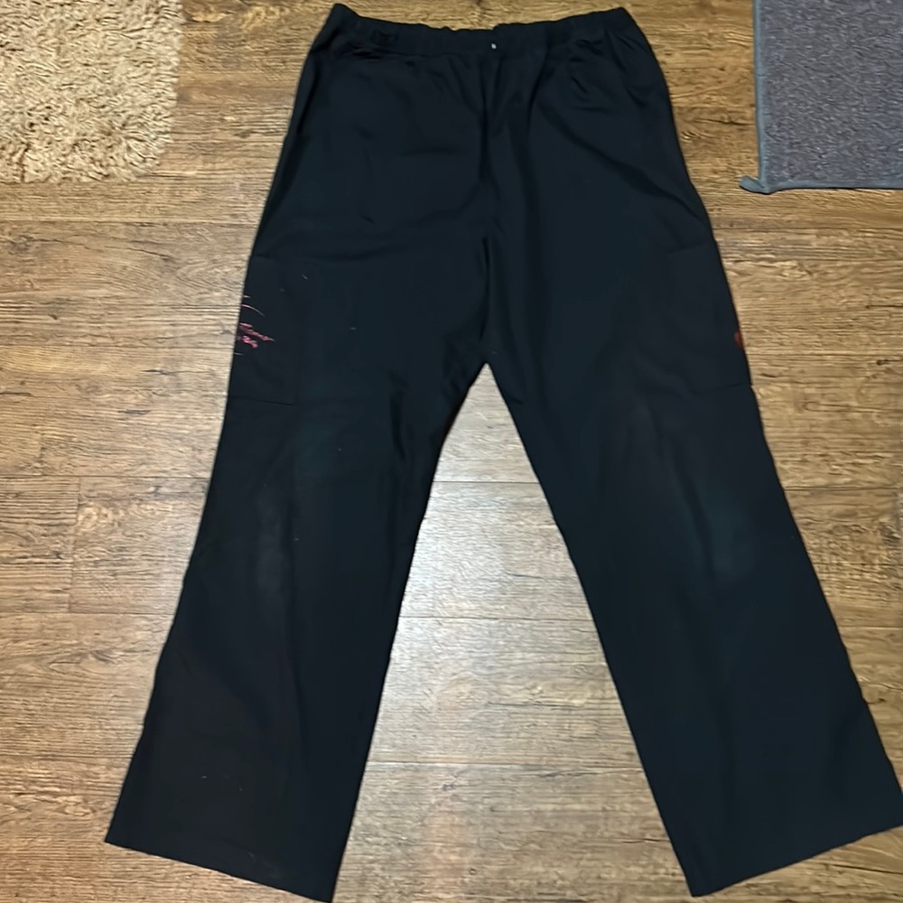 Apple Bottoms Black Scrub Pants Design On Pockets